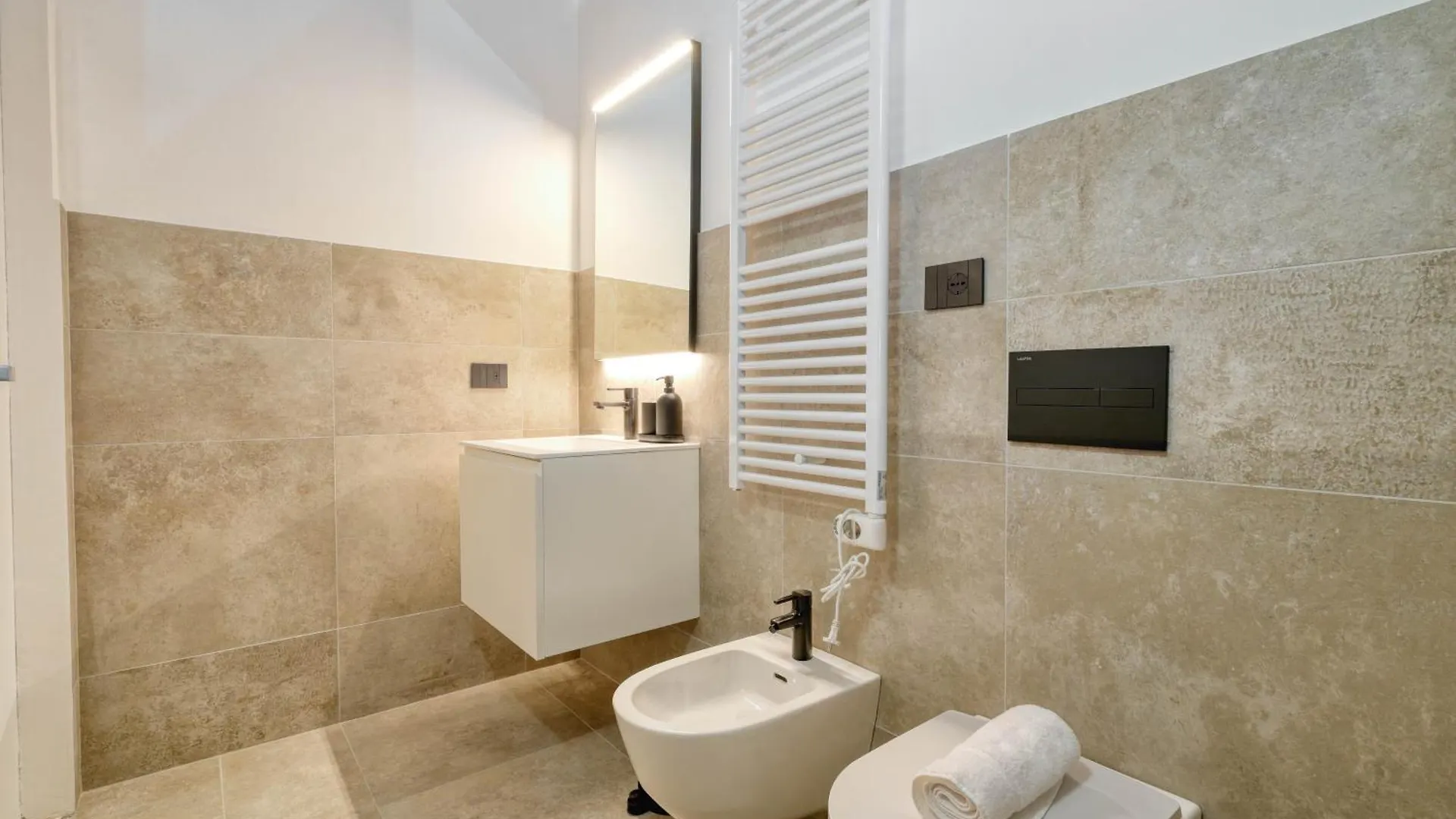 Just Urban Stays - Boutique Apartment With Parking And Gym