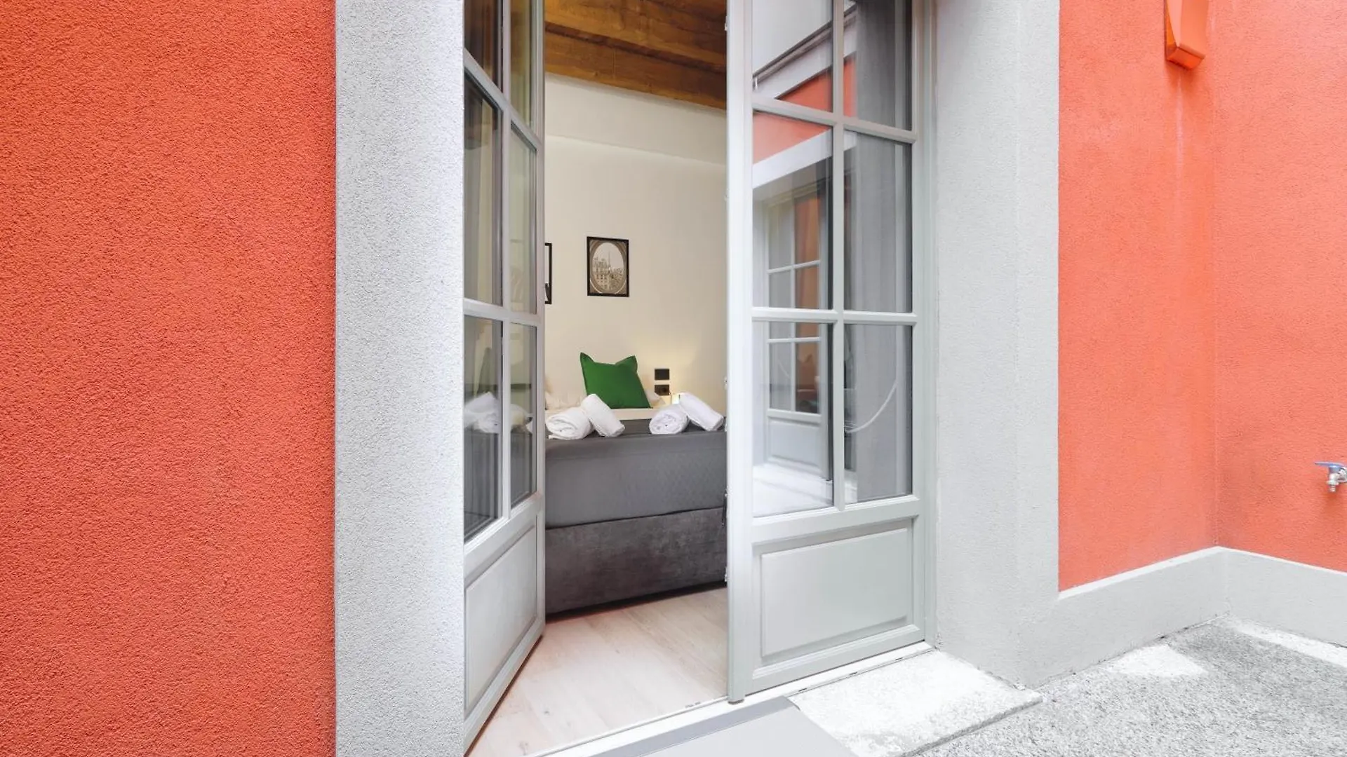 Just Urban Stays - Boutique Apartment With Parking And Gym