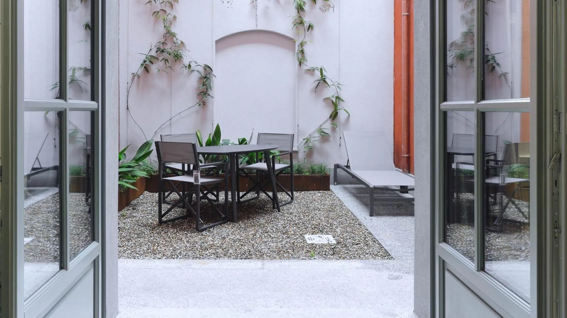 Just Urban Stays - Boutique Apartment With Parking And Gym  Milan
