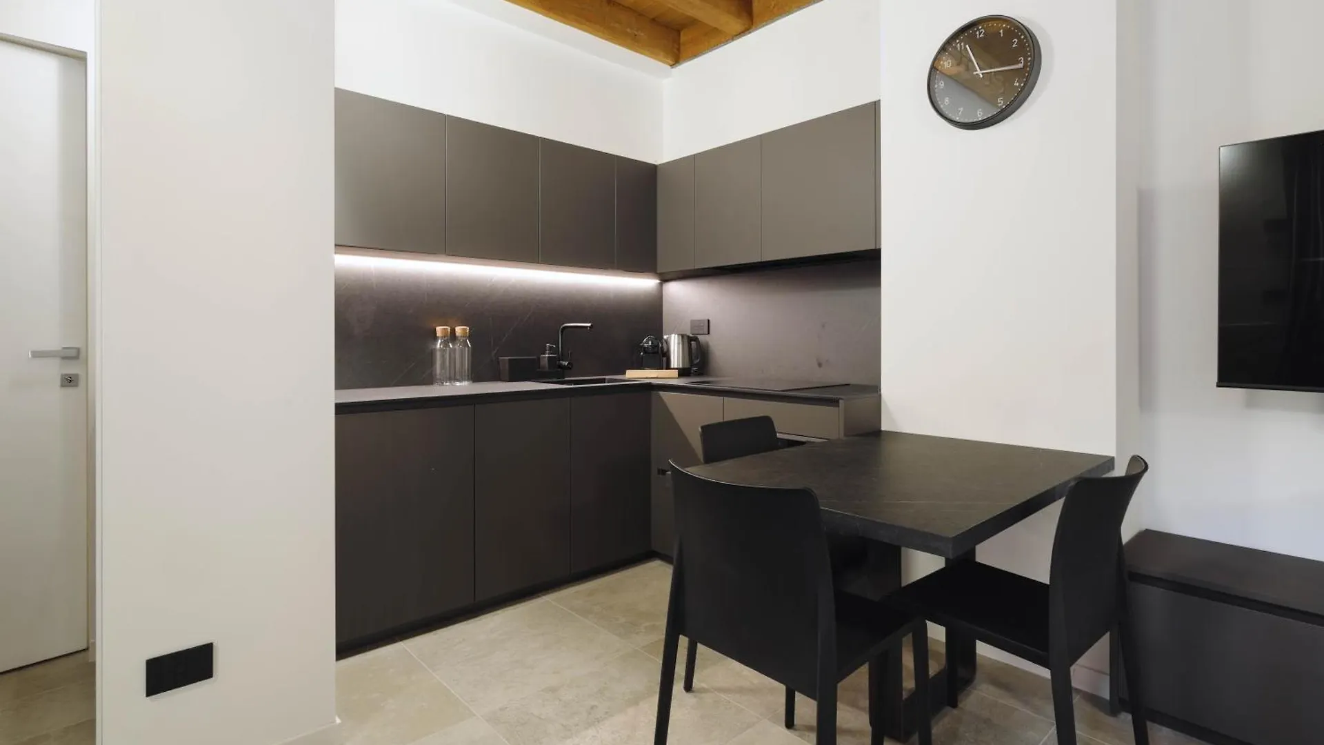 Just Urban Stays - Boutique Apartment With Parking And Gym Milan