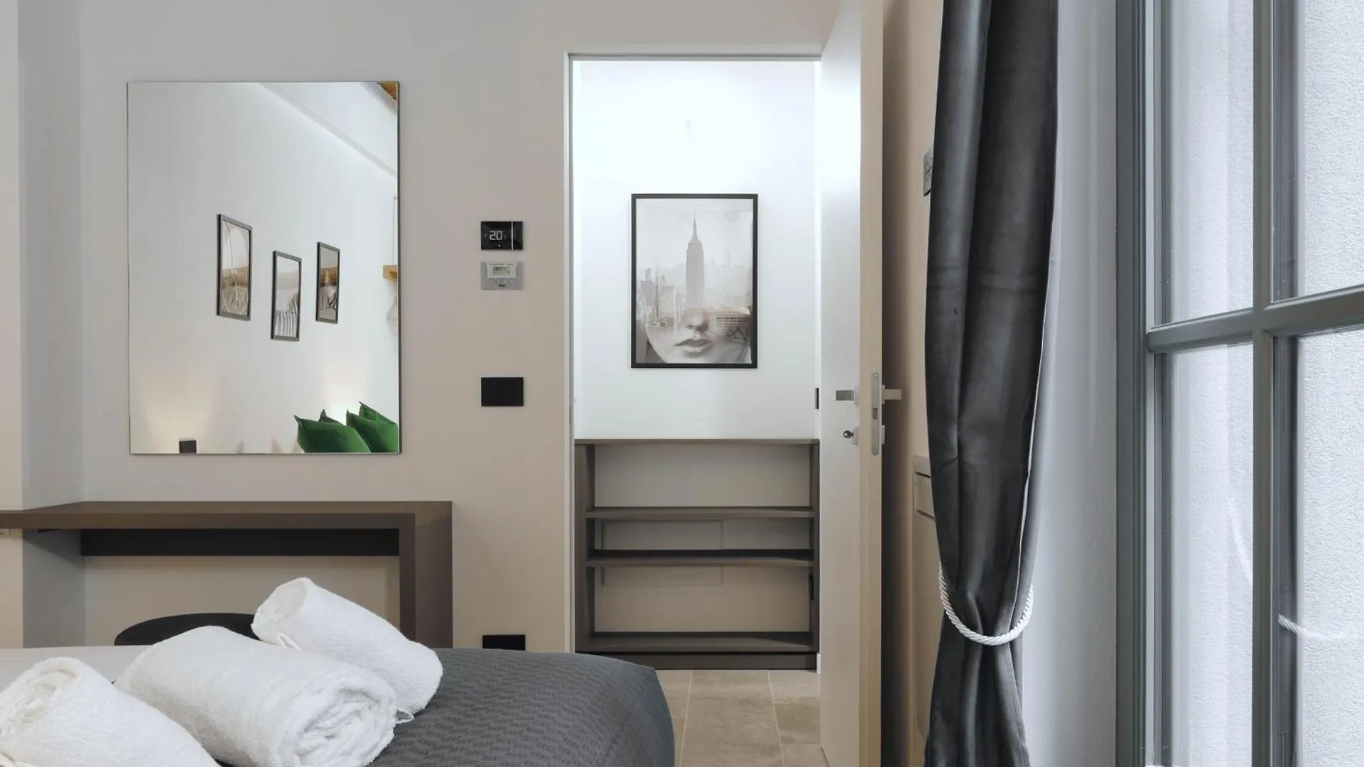 Just Urban Stays - Boutique Apartment With Parking And Gym 0*, Milan Italy