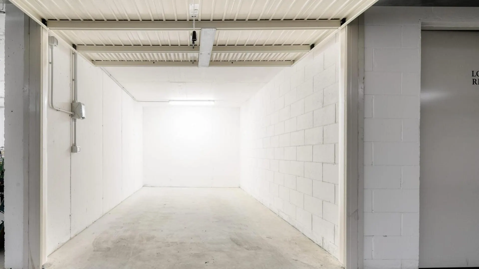 Just Urban Stays - Boutique Apartment With Parking And Gym